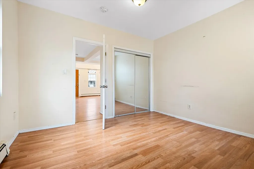223 Jackson Avenue Mineola NY 11501