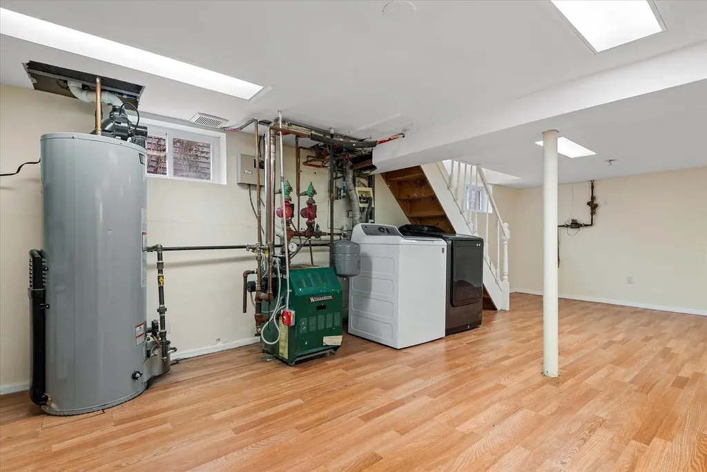 223 Jackson Avenue Mineola NY 11501
