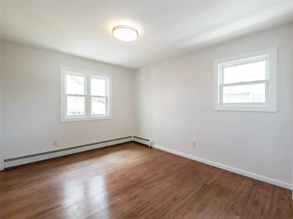 22 Heathcote Drive Albertson NY 11507