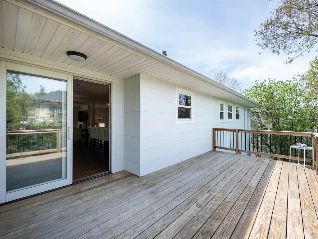 22 Heathcote Drive Albertson NY 11507