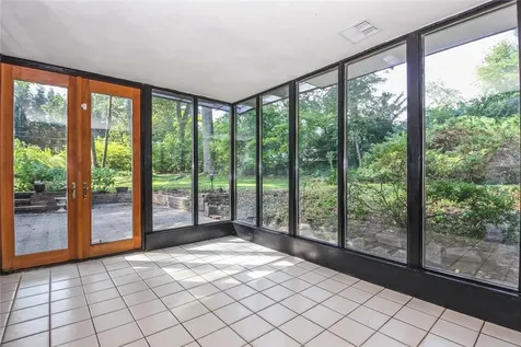 112 Kingsbury Road New Rochelle NY 10804