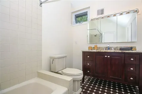 112 Kingsbury Road New Rochelle NY 10804