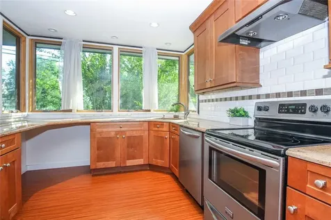 112 Kingsbury Road New Rochelle NY 10804