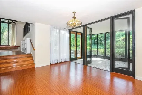 112 Kingsbury Road New Rochelle NY 10804