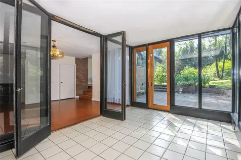 112 Kingsbury Road New Rochelle NY 10804