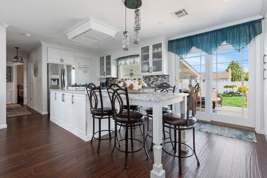 3585 Centerview Avenue Wantagh NY 11793