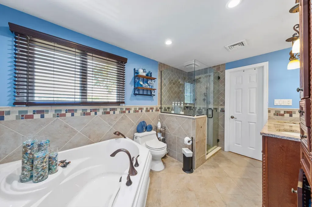 3585 Centerview Avenue Wantagh NY 11793