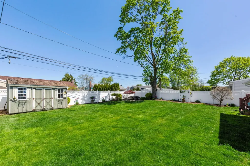 3585 Centerview Avenue Wantagh NY 11793