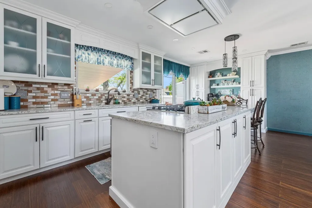 3585 Centerview Avenue Wantagh NY 11793