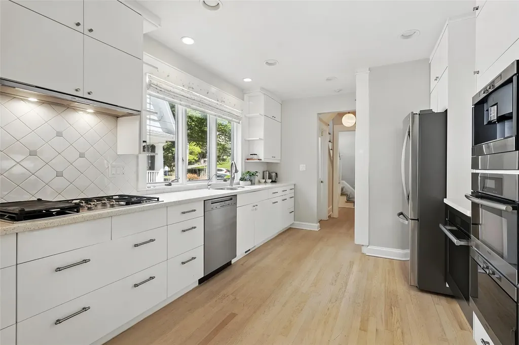 40 Mayhew Avenue Larchmont NY 10538