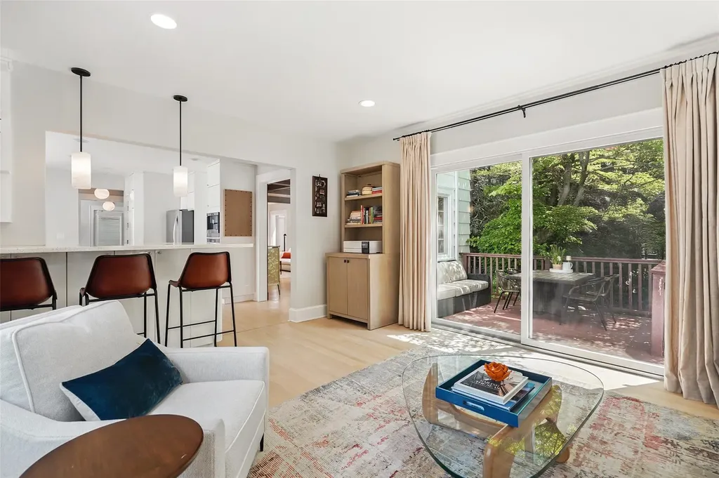 40 Mayhew Avenue Larchmont NY 10538