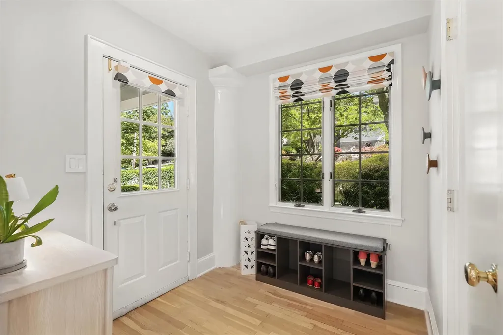 40 Mayhew Avenue Larchmont NY 10538