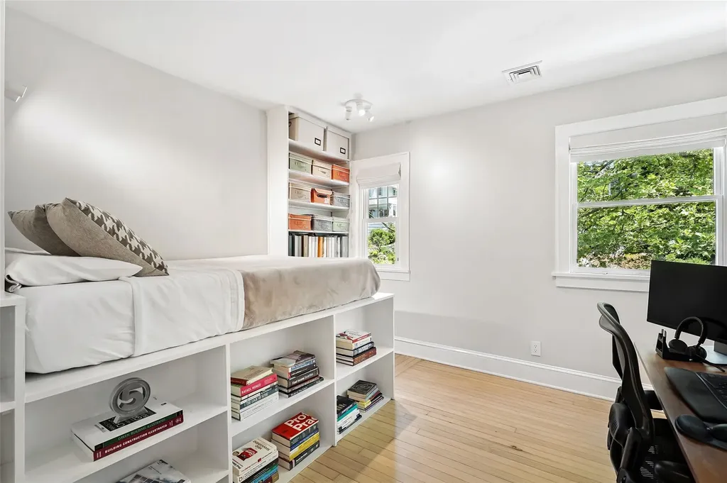40 Mayhew Avenue Larchmont NY 10538