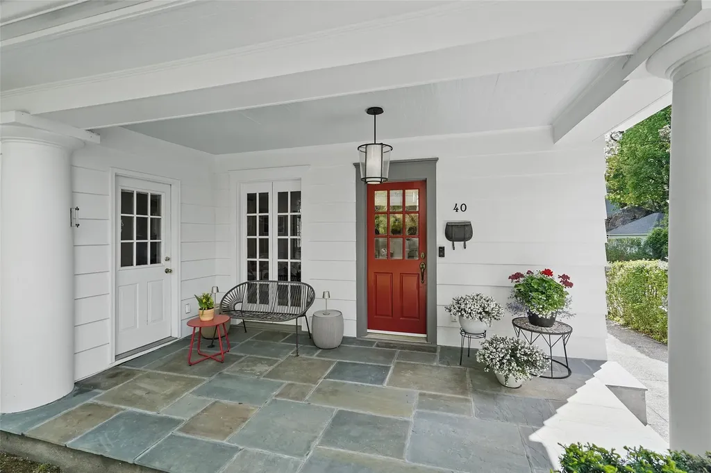 40 Mayhew Avenue Larchmont NY 10538