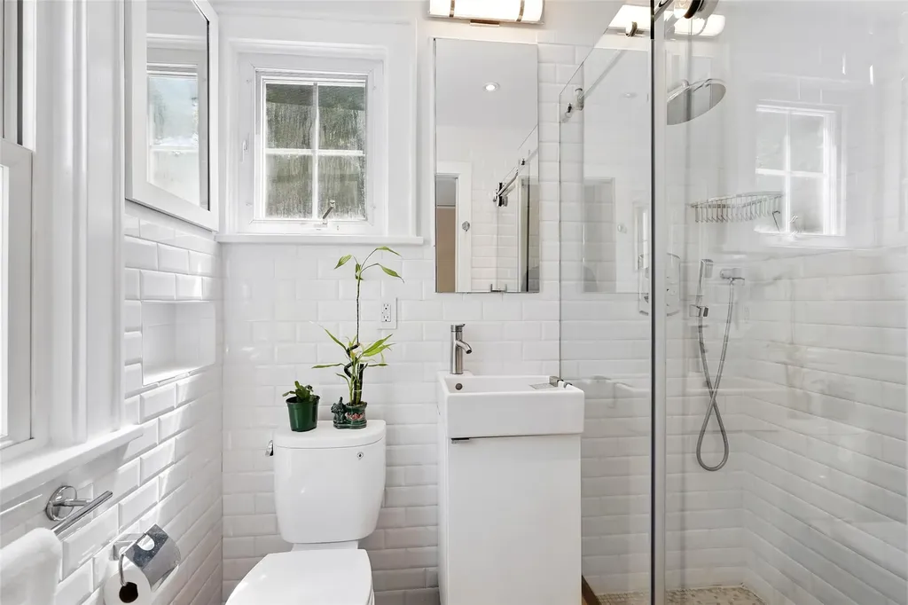 40 Mayhew Avenue Larchmont NY 10538