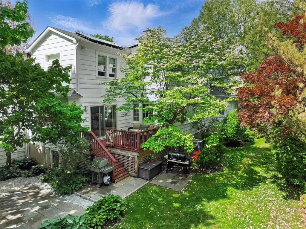 40 Mayhew Avenue Larchmont NY 10538