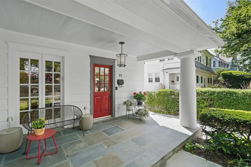 40 Mayhew Avenue Larchmont NY 10538