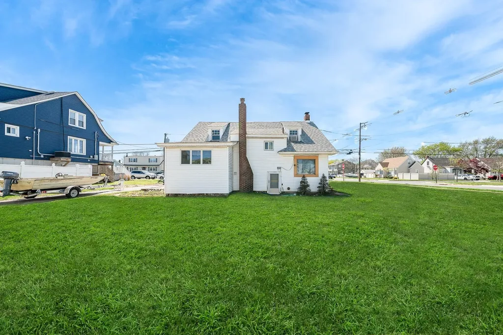 265 Roosevelt Avenue Freeport NY 11520