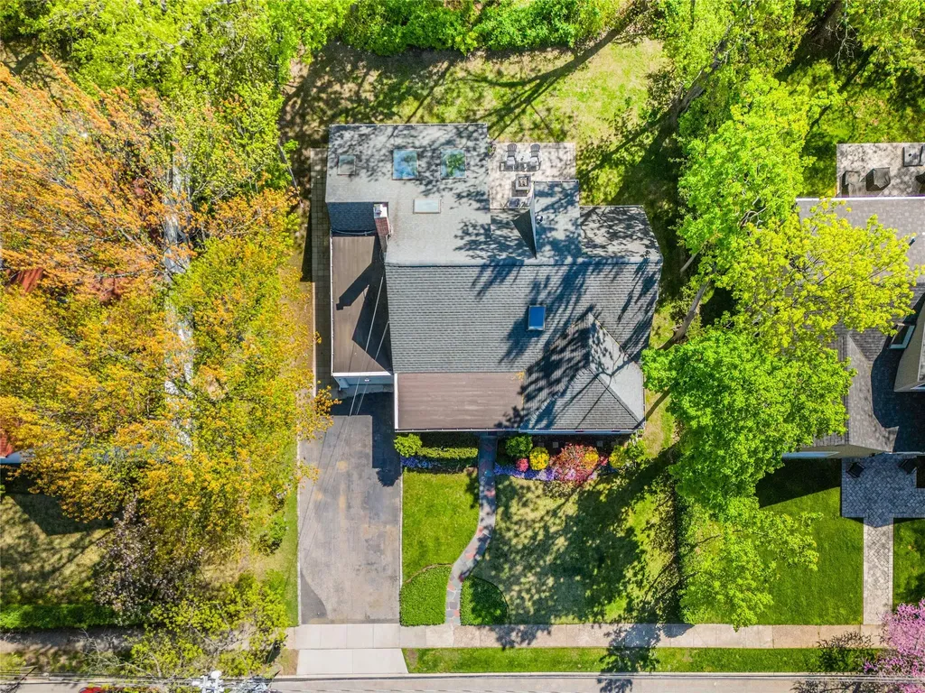 31 Chadwick Road Great Neck NY 11023
