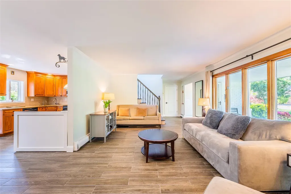 31 Chadwick Road Great Neck NY 11023