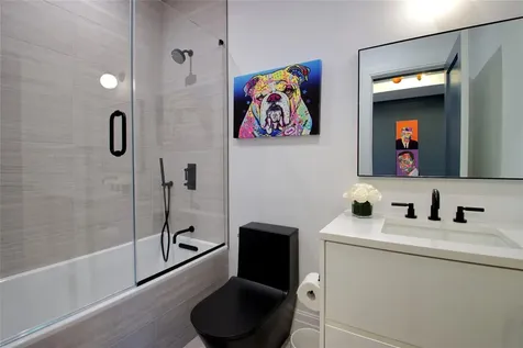 95 Spruce Street Roslyn NY 11576