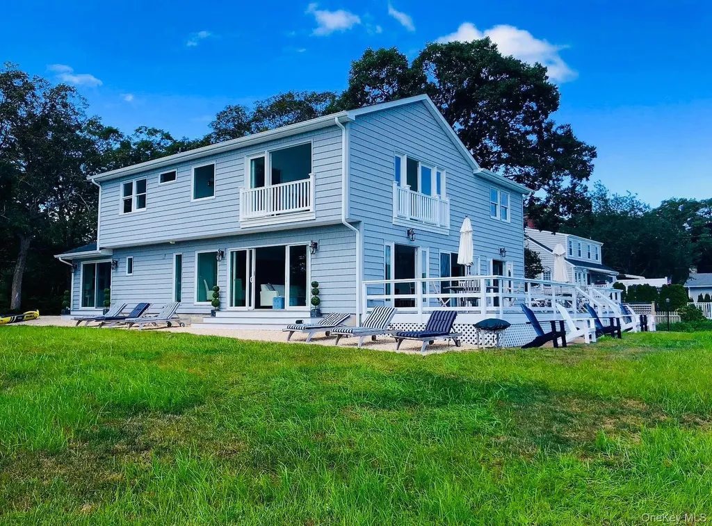 23 Nautilus Drive Hampton Bays NY 11946