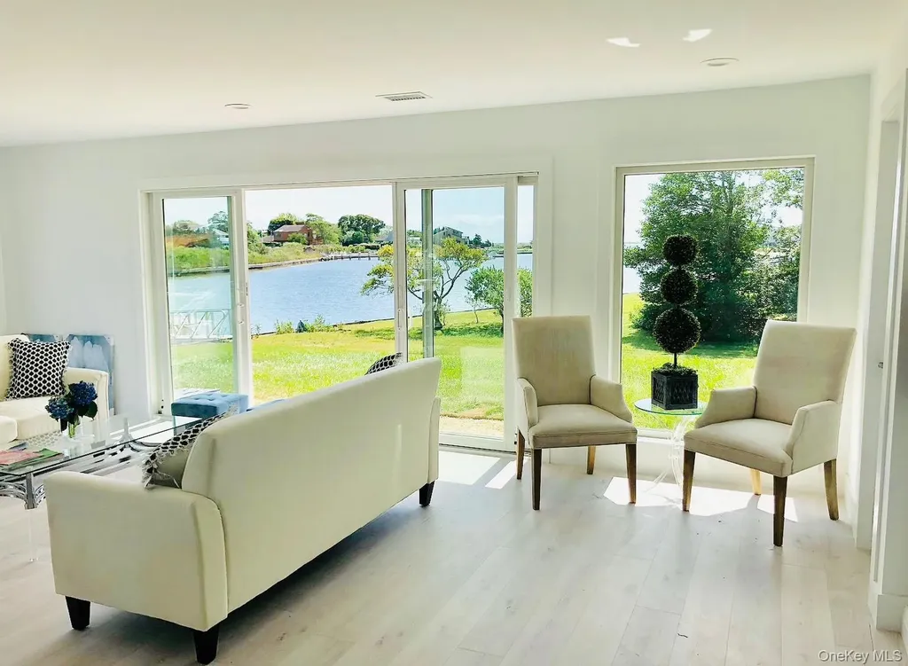 23 Nautilus Drive Hampton Bays NY 11946