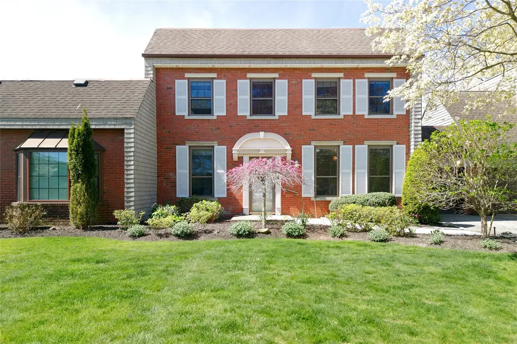 113 Harbour Lane Bay Shore NY 11706