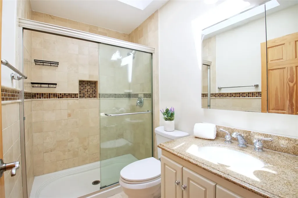 113 Harbour Lane Bay Shore NY 11706