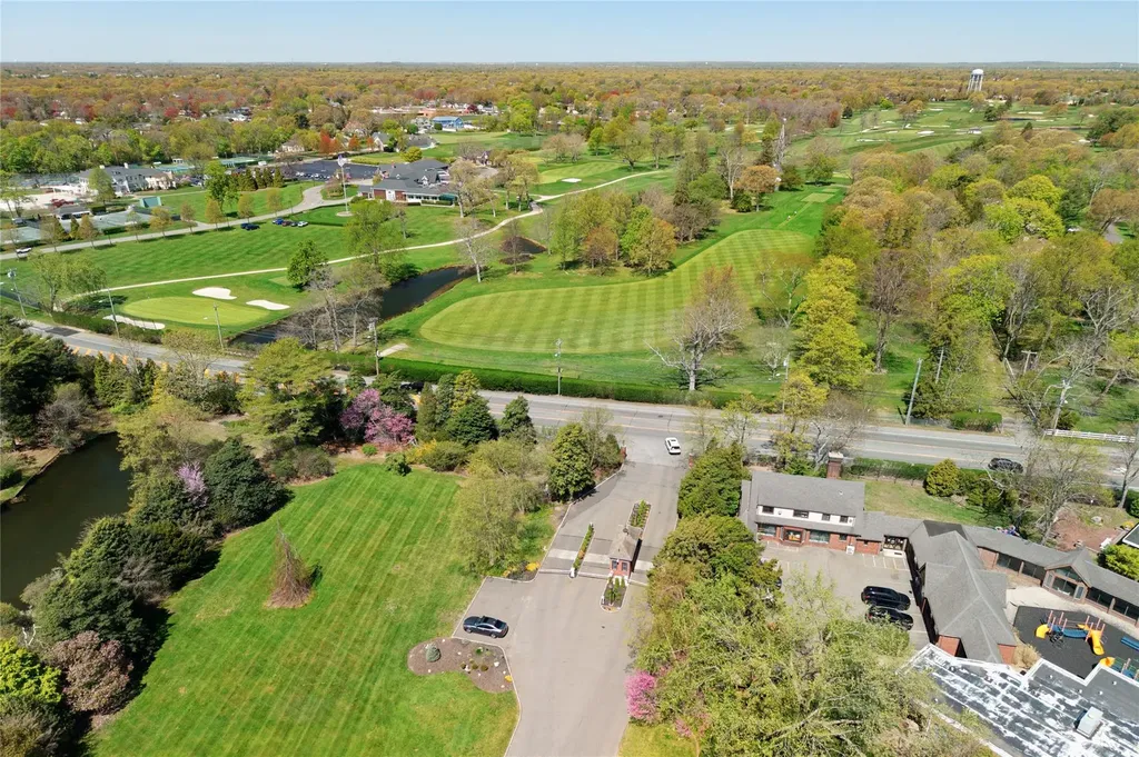 113 Harbour Lane Bay Shore NY 11706