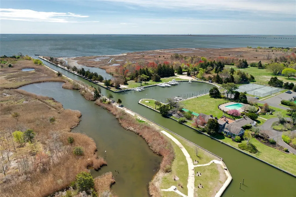 113 Harbour Lane Bay Shore NY 11706