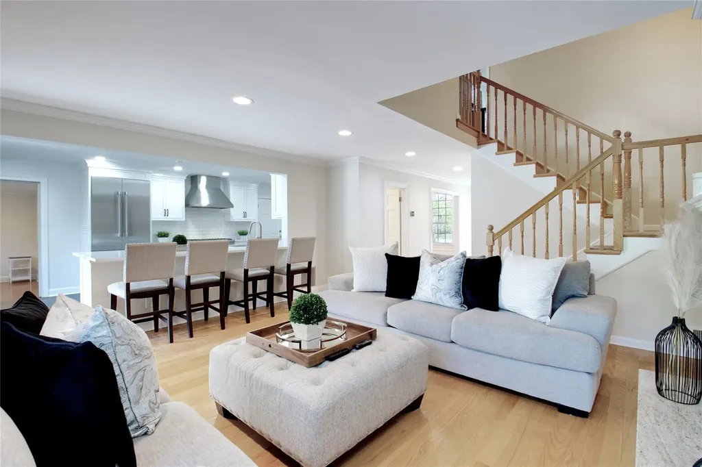113 Harbour Lane Bay Shore NY 11706