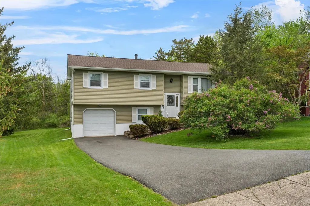12 Moulton Circle Monroe NY 10950