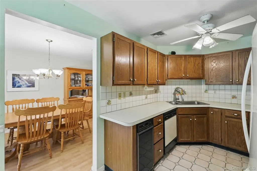 21 Lamplight Street Beacon NY 12508