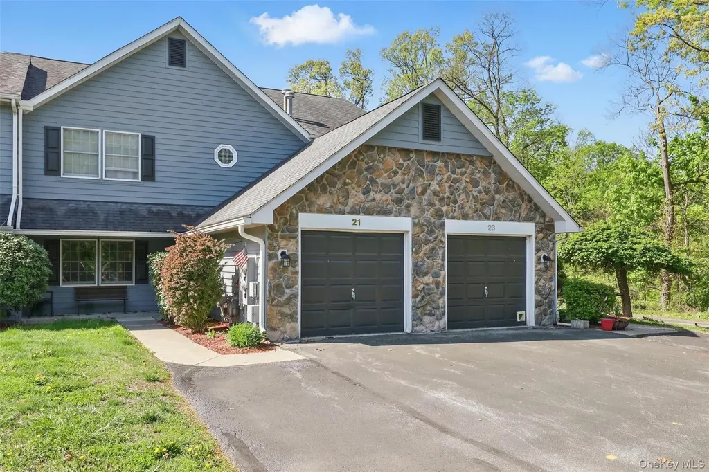21 Lamplight Street Beacon NY 12508