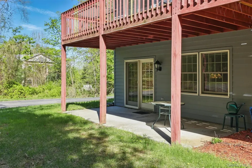 21 Lamplight Street Beacon NY 12508