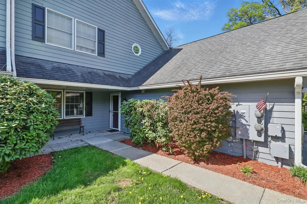 21 Lamplight Street Beacon NY 12508