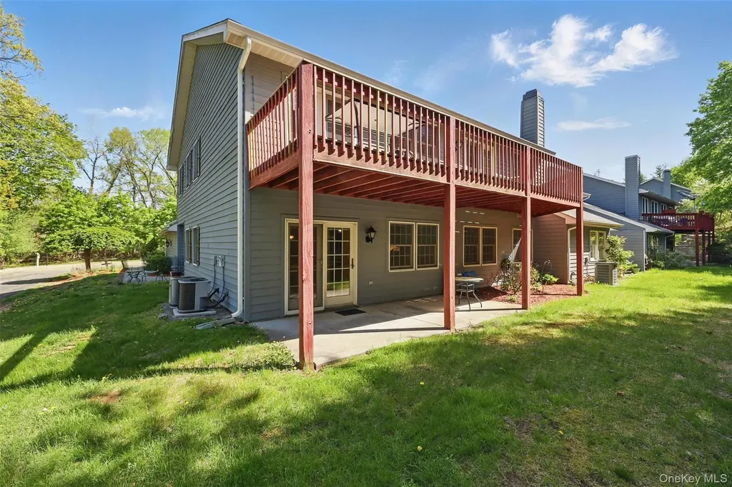 21 Lamplight Street Beacon NY 12508
