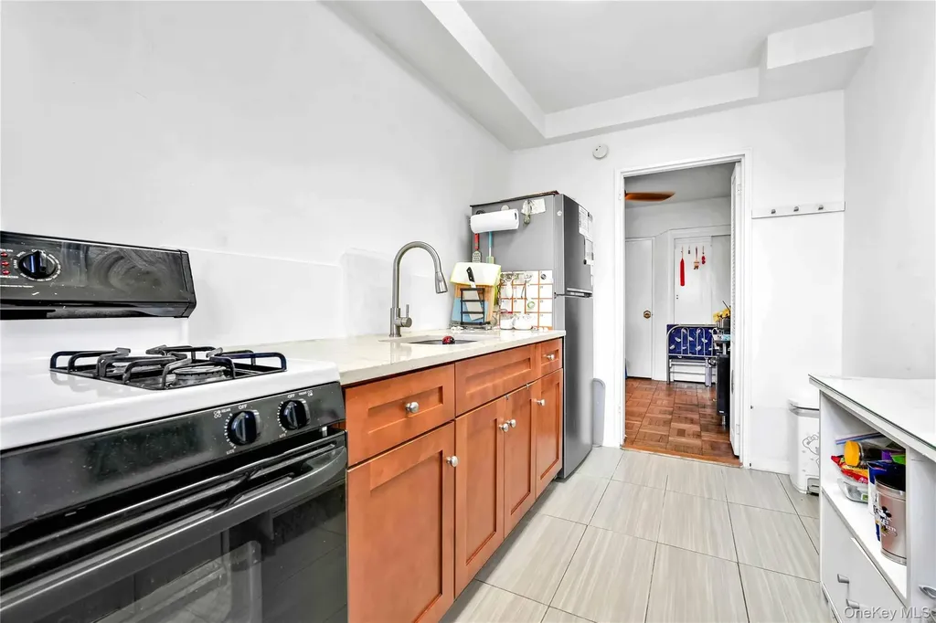 142-21 26th Avenue Flushing NY 11354