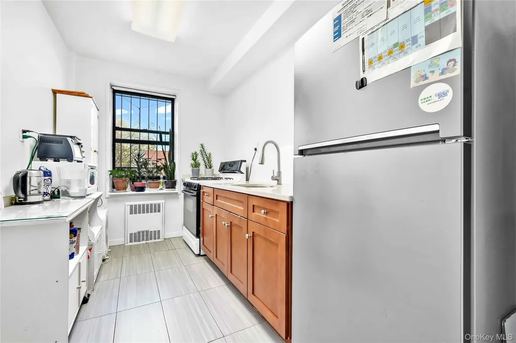 142-21 26th Avenue Flushing NY 11354