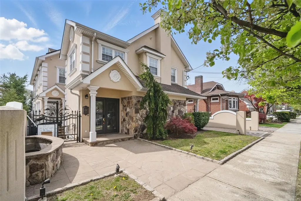 3348 Polo Place Bronx NY 10465