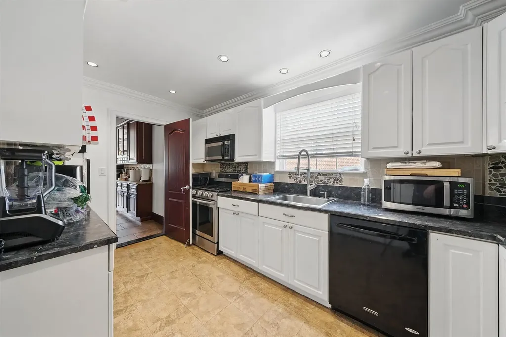 3348 Polo Place Bronx NY 10465
