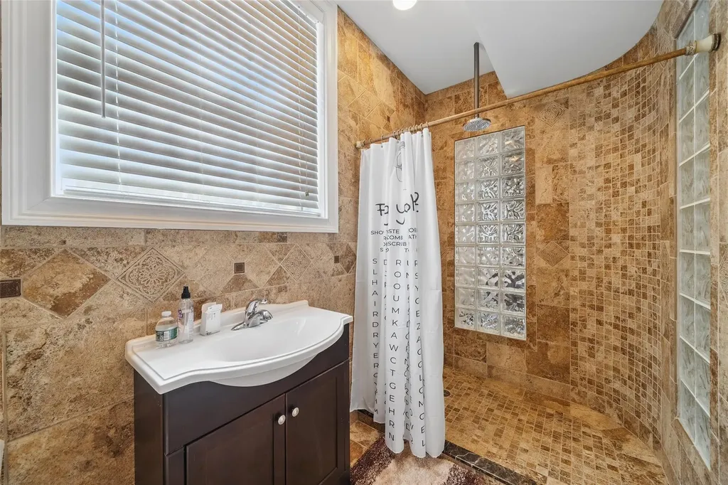 3348 Polo Place Bronx NY 10465