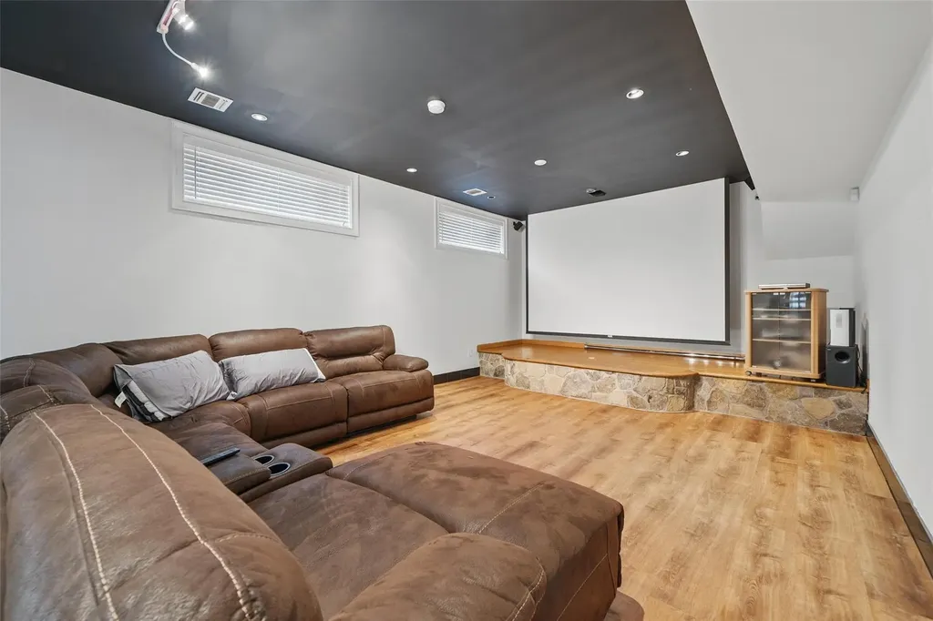 3348 Polo Place Bronx NY 10465