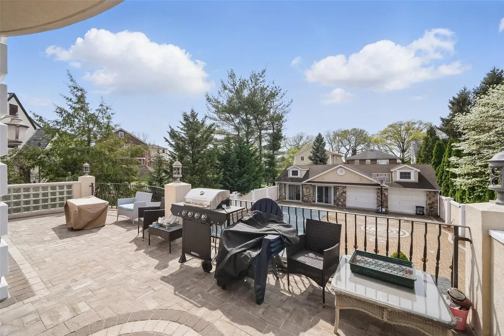 3348 Polo Place Bronx NY 10465