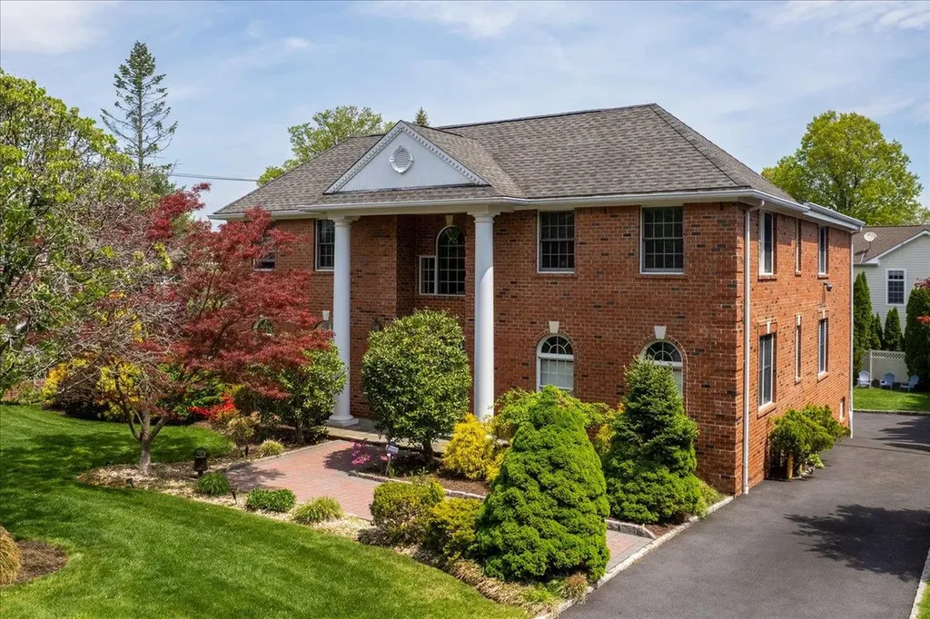 1 D'alessio Court Scarsdale NY 10583