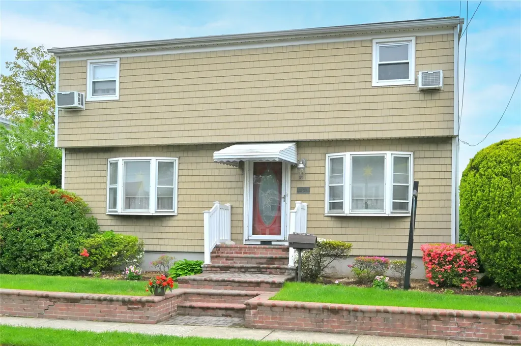 702 Stewart Avenue Bethpage NY 11714