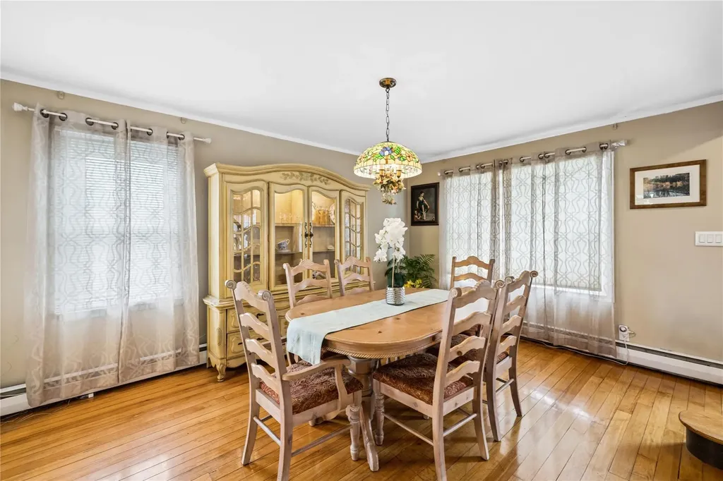 702 Stewart Avenue Bethpage NY 11714