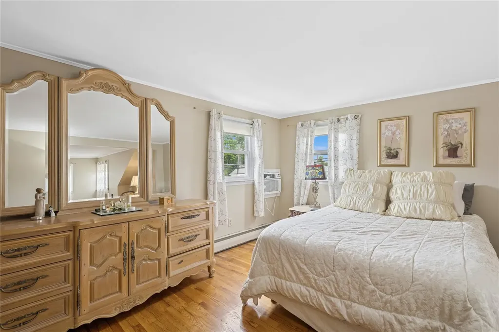 702 Stewart Avenue Bethpage NY 11714
