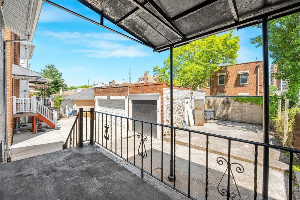 1704 Yates Avenue Bronx NY 10461